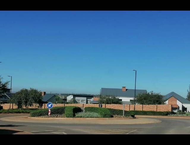 5 BEDROOM HOUSE FOR SALE IN MIDSTREAM HEIGHTS